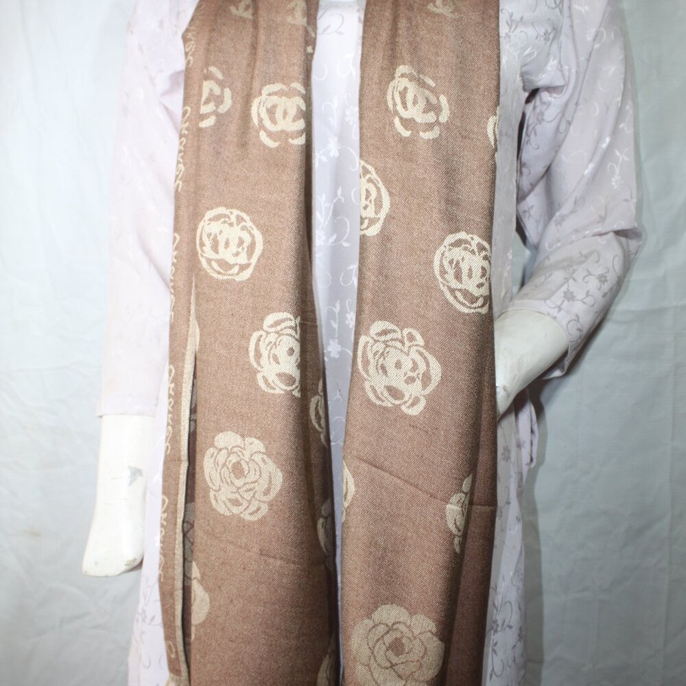 Authentic Chanel Scarf wrap stole 65% Cashmere 35% Silk Brown Used - Picture 9 of 10